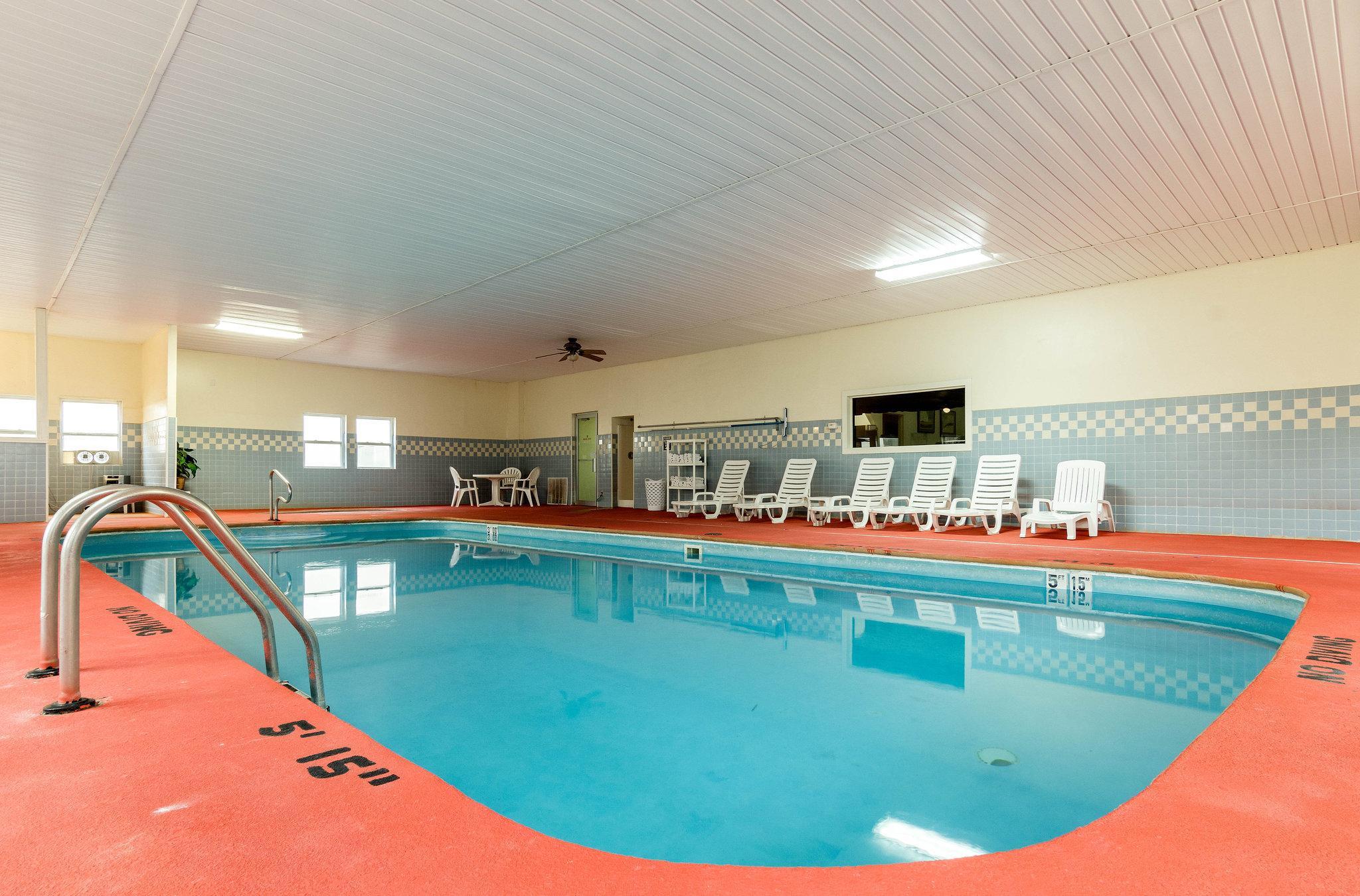 Colby Inn And Suites מראה חיצוני תמונה