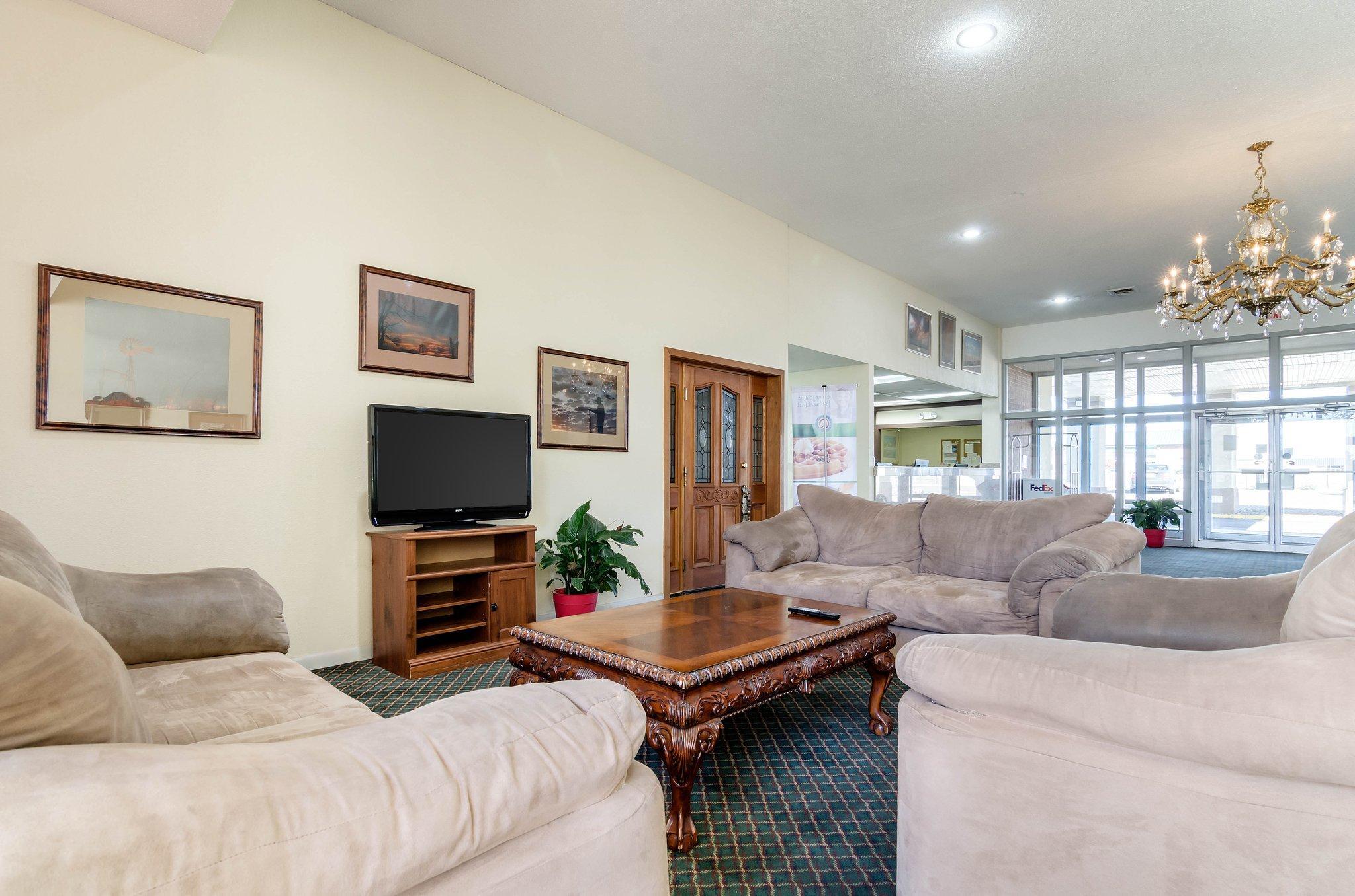 Colby Inn And Suites מראה חיצוני תמונה